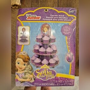 Wilton Sofia The First Cupcake Stand